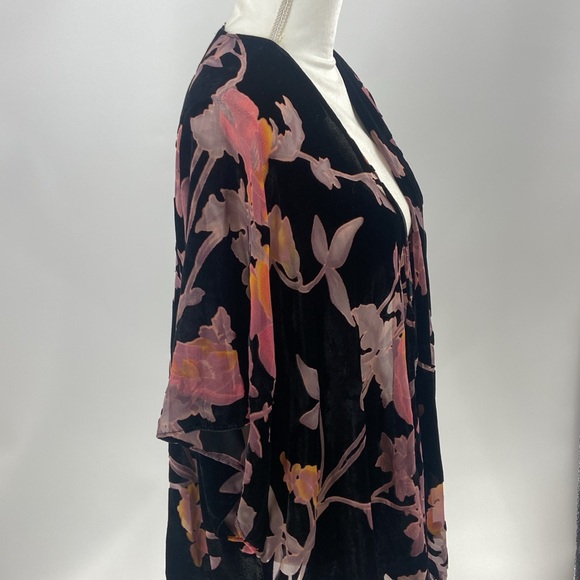 Woven heart black velvet flocked burnout fall tones duster drape close front - Picture 7 of 16